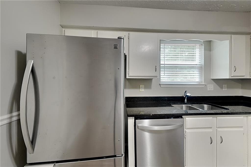 3 bedroom, 4 bathroom, 1,632 sq ft single family residence for rent at 255 Crab Orchard Way, Roswell, GA 30076 for $2,795 a month — photo 5
