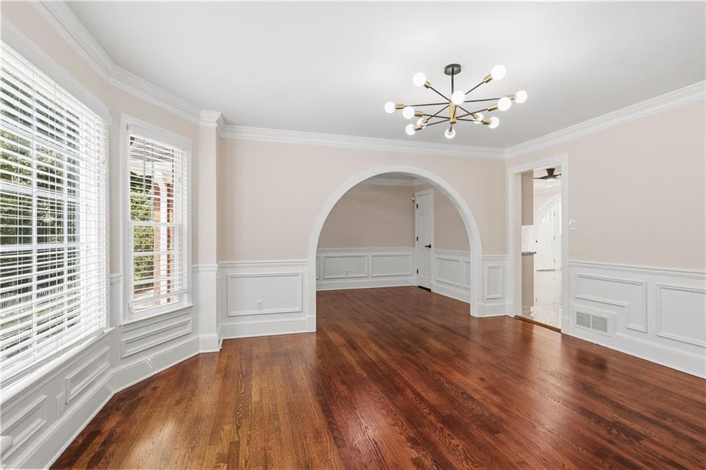 5 bedroom, 6 bathroom, 4,175 sq ft single family residence under contract at 4232 Vineyard Trail, Snellville, GA 30039 — photo 8
