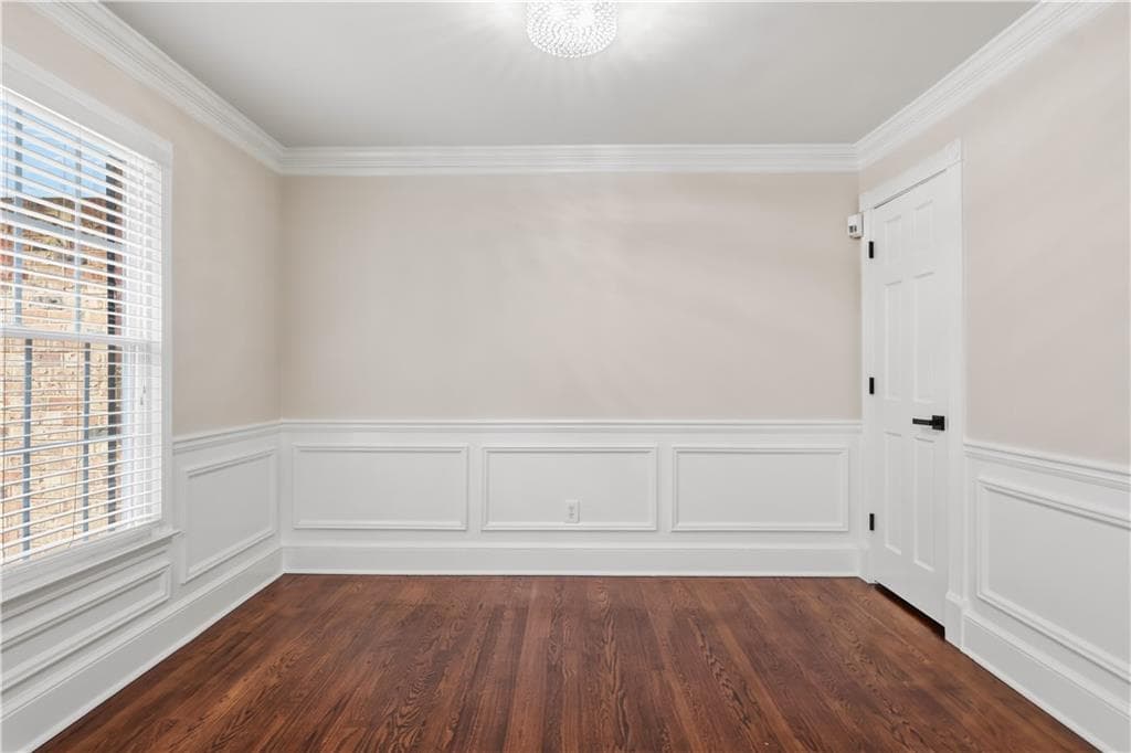 5 bedroom, 6 bathroom, 4,175 sq ft single family residence under contract at 4232 Vineyard Trail, Snellville, GA 30039 — photo 9