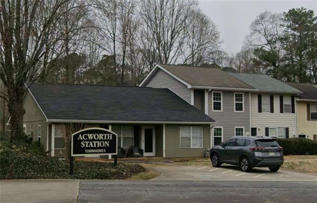 2 bedroom, 2 bathroom, 1,118 sq ft townhouse for rent at 4265 Grogan Street, Acworth, GA 30101 for $1,350 a month — photo 1 of 4