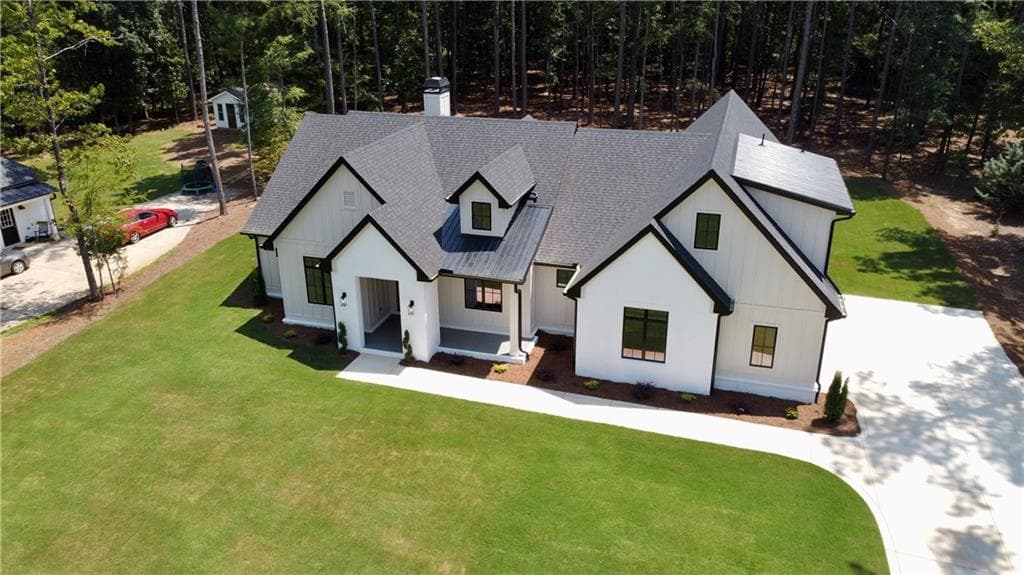 4 bedroom, 4 bathroom, 3,030 sq ft single family residence for sale at 138 Chapel Springs Drive, Eatonton, GA 31024 — photo 2