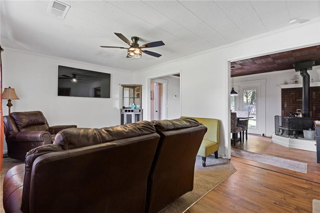 3 bedroom, 2 bathroom, 1,392 sq ft single family residence for sale at 8274 Highway 166, Douglasville, GA 30135 — photo 4