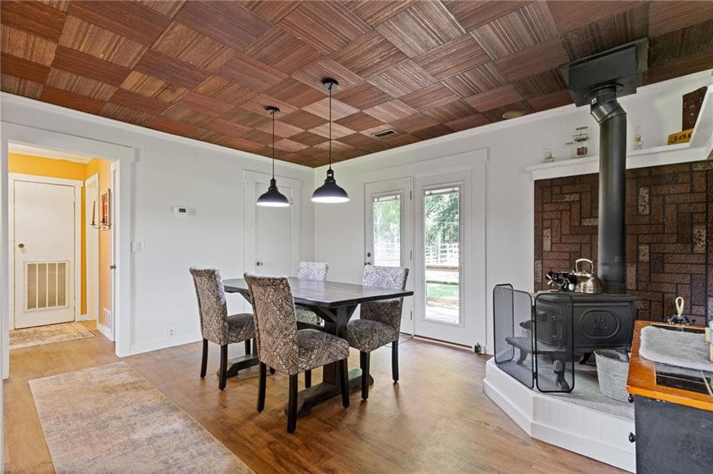 3 bedroom, 2 bathroom, 1,392 sq ft single family residence for sale at 8274 Highway 166, Douglasville, GA 30135 — photo 7