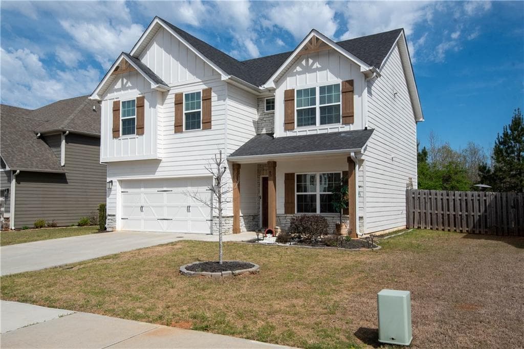 4 bedroom, 3 bathroom, 1,953 sq ft single family residence for sale at 90 Ashton Place, Newnan, GA 30265