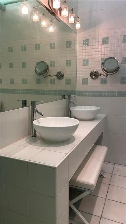 1 bedroom, 1 bathroom, 1,190 sq ft condominium for sale at 120 Ralph Mcgill Boulevard 1305, Atlanta, GA 30308 — photo 8