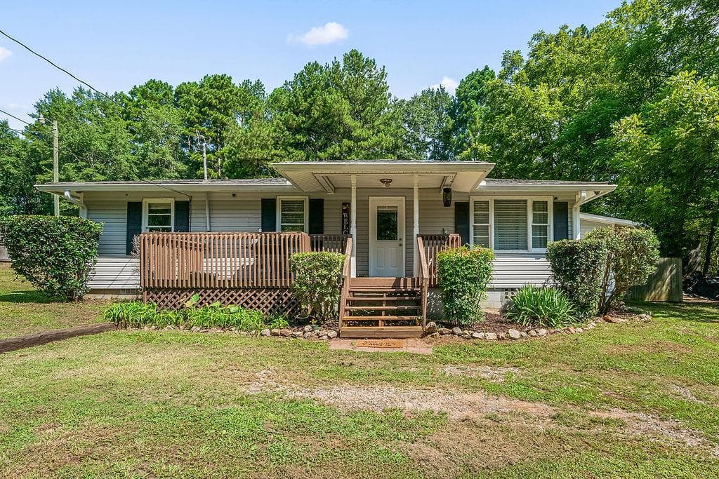 3 bedroom, 2 bathroom, 1,141 sq ft single family residence for sale at 489 Kerce Road, Kingston, GA 30145