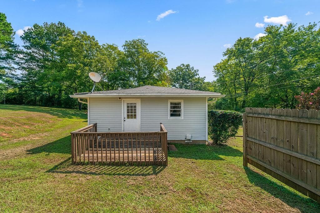 3 bedroom, 2 bathroom, 1,141 sq ft single family residence for sale at 489 Kerce Road, Kingston, GA 30145 — photo 7