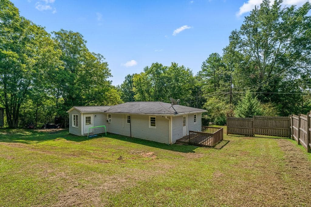 3 bedroom, 2 bathroom, 1,141 sq ft single family residence for sale at 489 Kerce Road, Kingston, GA 30145 — photo 8