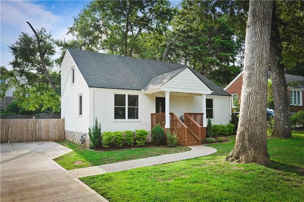3 bedroom, 2 bathroom, 1,782 sq ft single family residence for sale at 1940 Bonner Street, Decatur, GA 30032 — photo 2