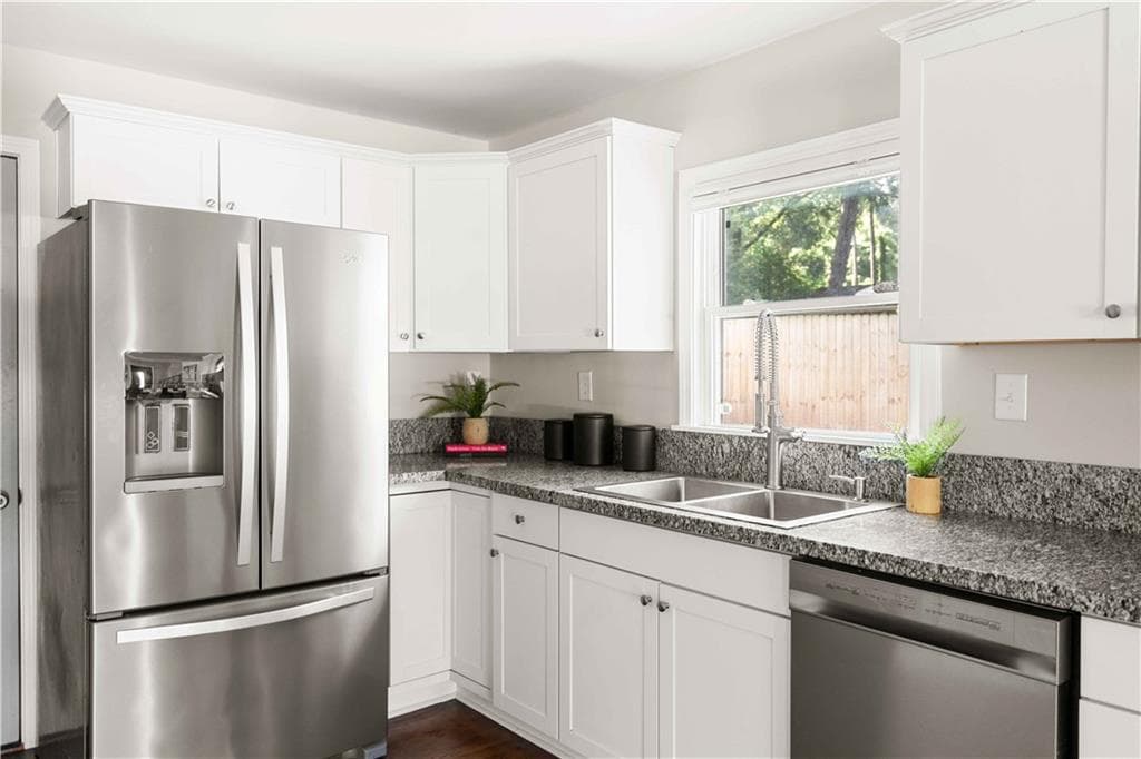 3 bedroom, 2 bathroom, 1,782 sq ft single family residence for sale at 1940 Bonner Street, Decatur, GA 30032 — photo 10