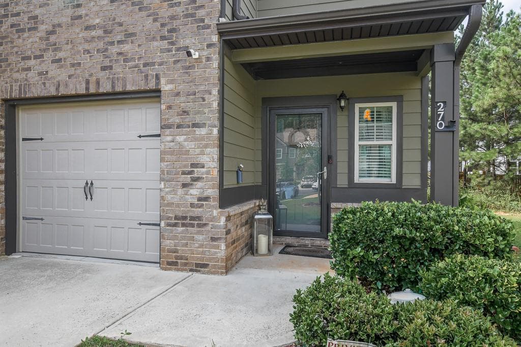 3 bedroom, 3 bathroom, 1,463 sq ft townhouse for sale at 270 Skipjack Court, Covington, GA 30016 — photo 2
