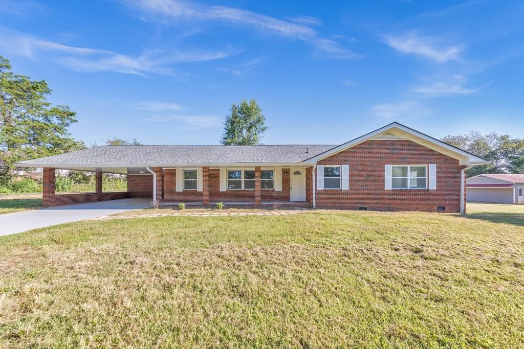 3 bedroom, 2 bathroom, 1,710 sq ft single family residence under contract at 121 Kingston Highway, Cartersville, GA 30120