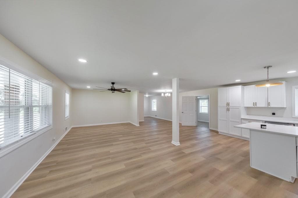 3 bedroom, 2 bathroom, 1,710 sq ft single family residence under contract at 121 Kingston Highway, Cartersville, GA 30120 — photo 4
