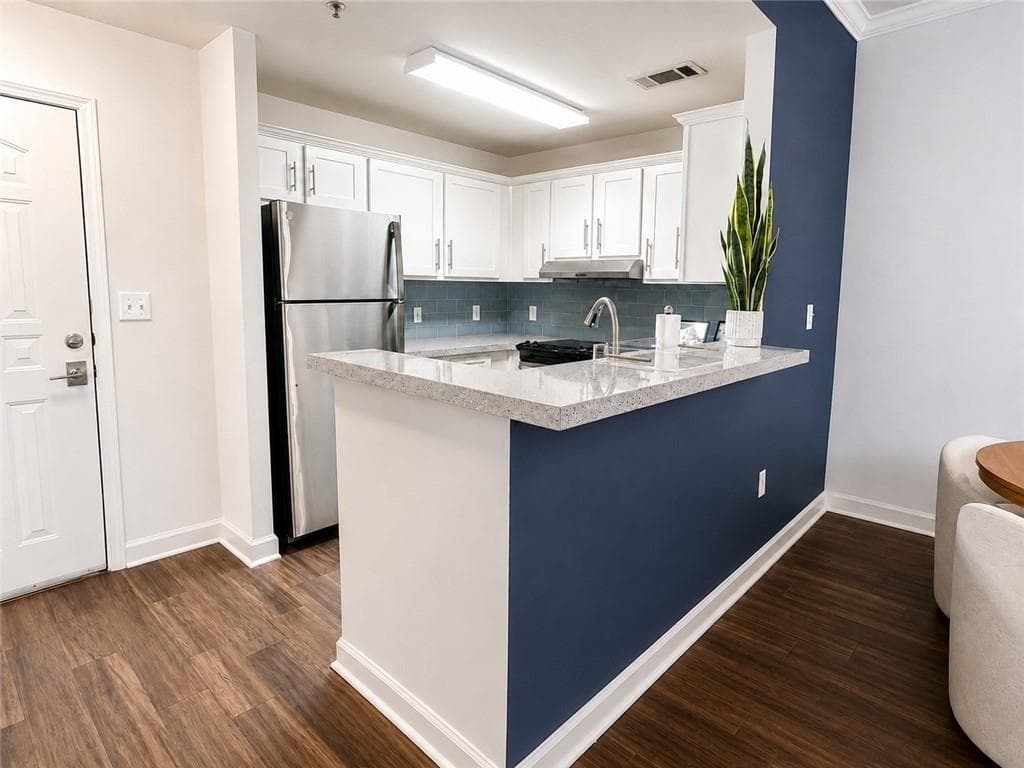 1 bedroom, 1 bathroom, 764 sq ft condominium under contract at 1101 Juniper Street APT 616, Atlanta, GA 30309 — photo 3