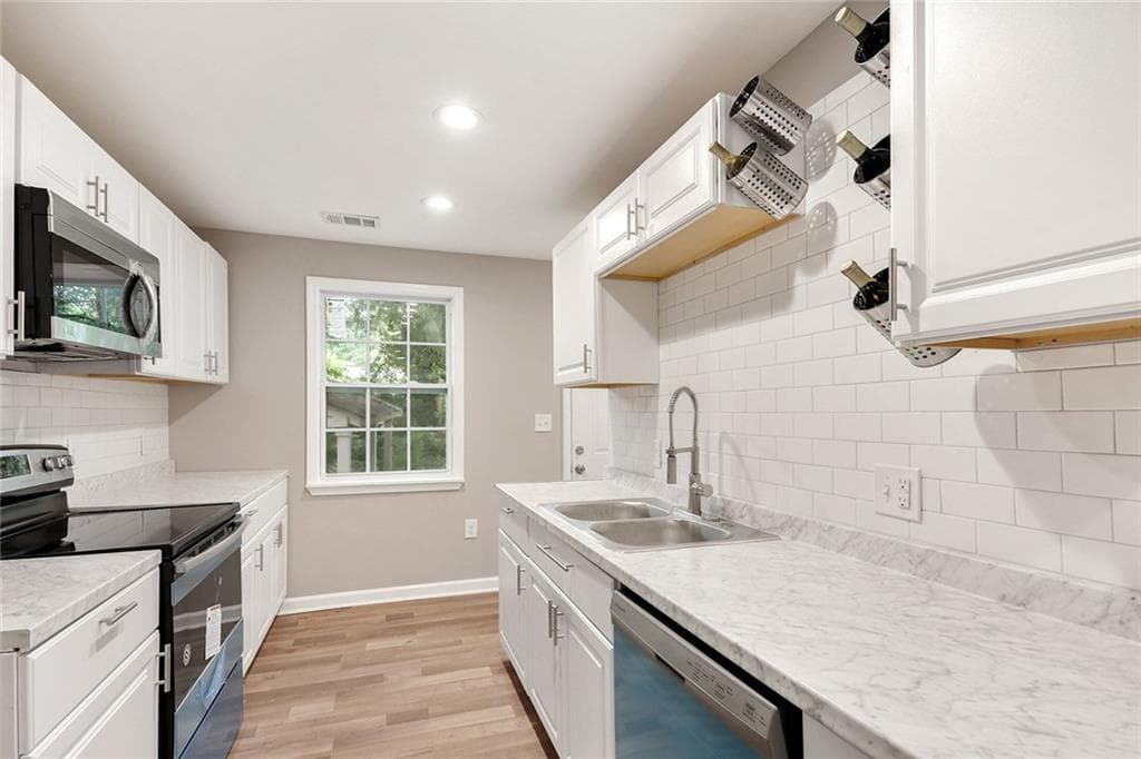 3 bedroom, 2 bathroom, 1,092 sq ft single family residence for rent at 2157 Penelope Street, Atlanta, GA 30314 for $1,900 a month — photo 6
