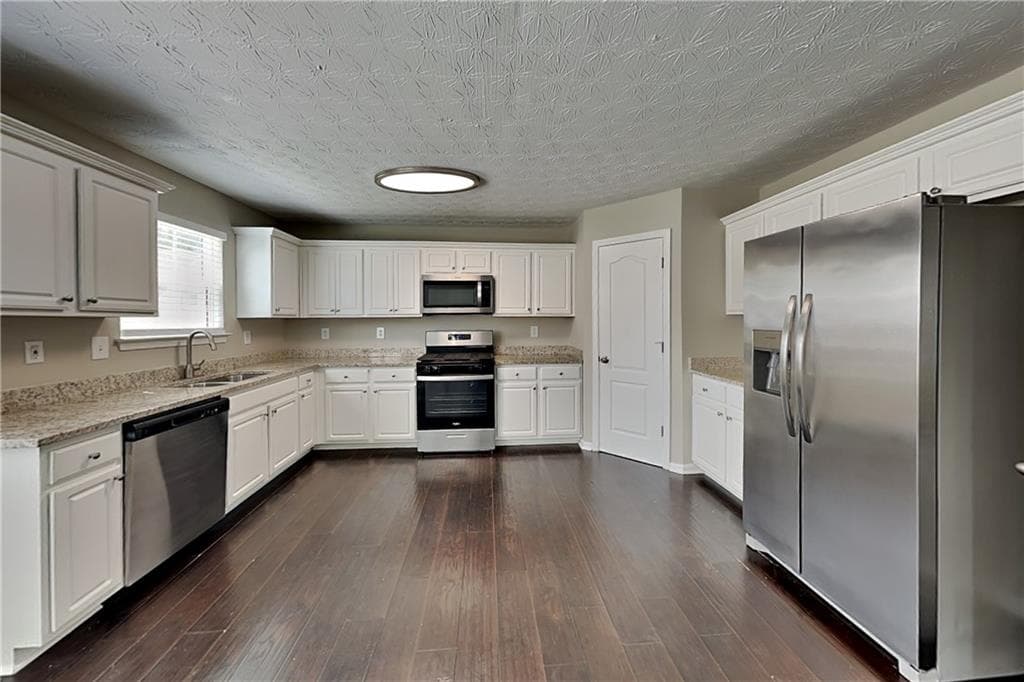 4 bedroom, 3 bathroom, 2,696 sq ft single family residence for rent at 2720 Austin Ridge Drive, Dacula, GA 30019 for $2,425 a month — photo 6