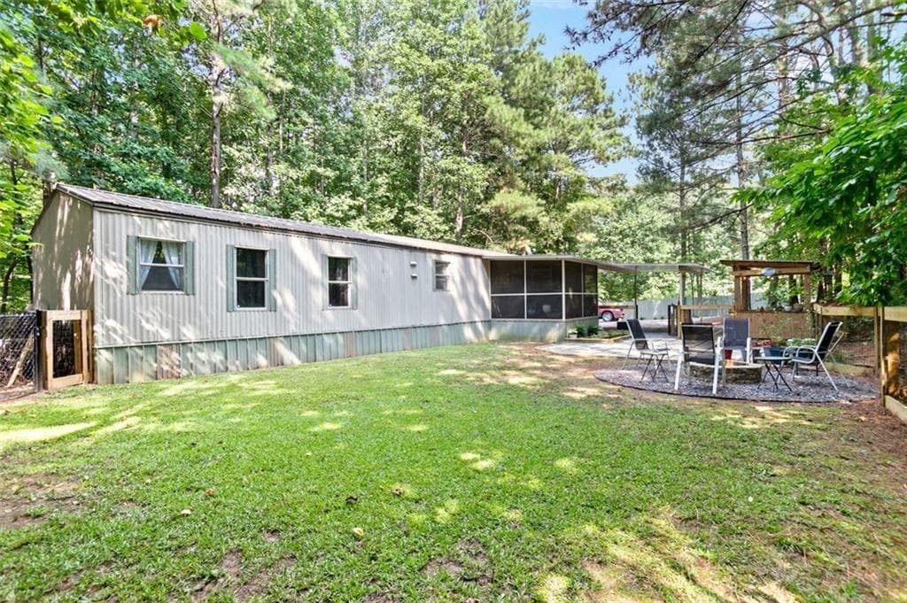 3 bedroom, 2 bathroom, 1,280 sq ft single family residence for sale at 5002 Bee Tree Road, Acworth, GA 30102 — photo 2