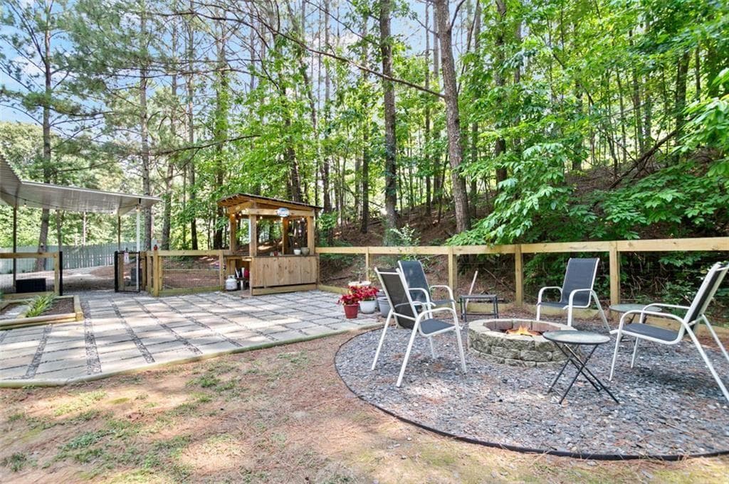 3 bedroom, 2 bathroom, 1,280 sq ft single family residence for sale at 5002 Bee Tree Road, Acworth, GA 30102 — photo 8