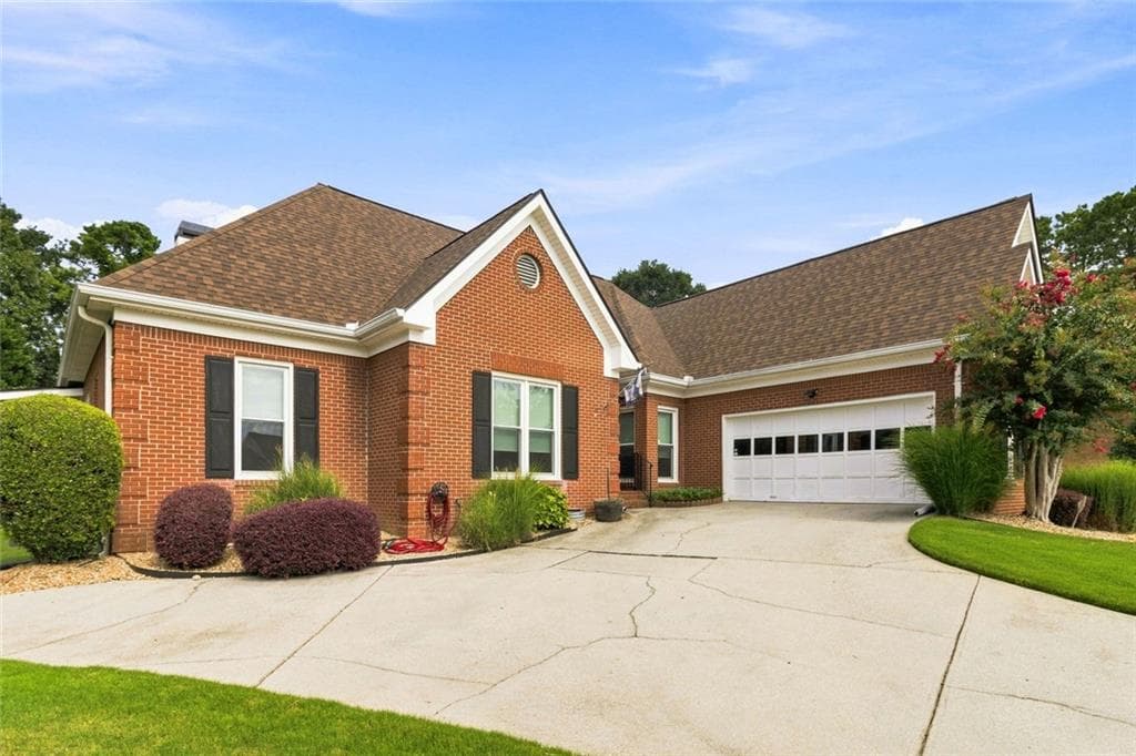 3 bedroom, 3 bathroom, 3,053 sq ft single family residence for sale at 3183 Champion Court, Snellville, GA 30039 — photo 7