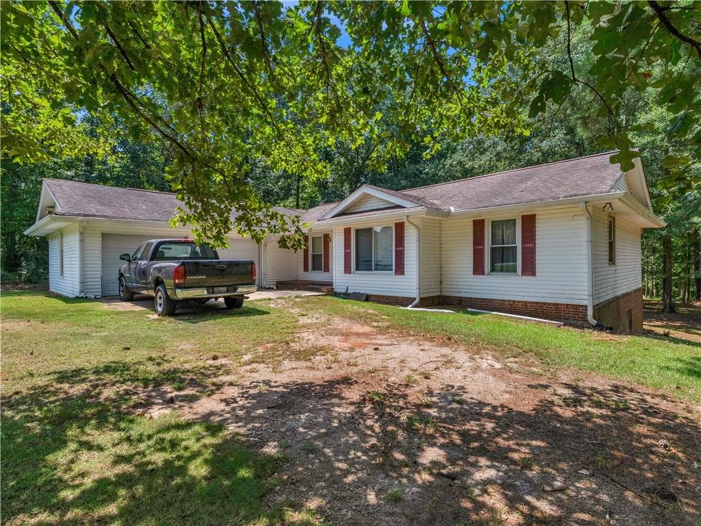 3 bedroom, 2 bathroom, 1,636 sq ft single family residence sold at 411 Moseley Drive, Stockbridge, GA 30281