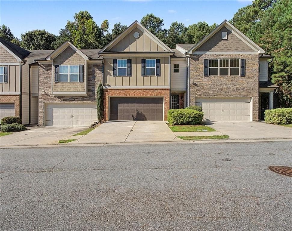 3 bedroom, 3 bathroom, 2,004 sq ft townhouse for rent at 1305 Bridge Peak Lane, Norcross, GA 30093 for $2,495 a month — photo 2