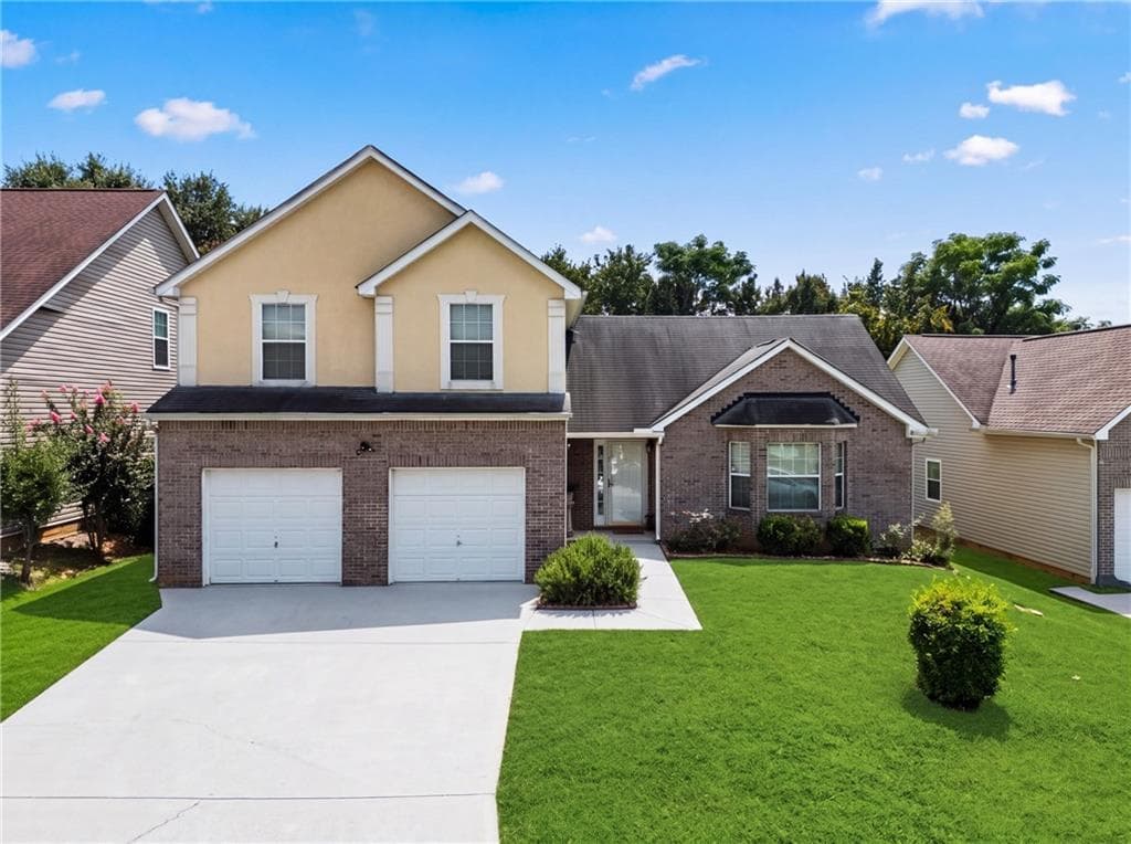 3 bedroom, 3 bathroom, 2,036 sq ft single family residence for sale at 1753 Deer Crossing Circle, Jonesboro, GA 30236 — photo 1 of 37