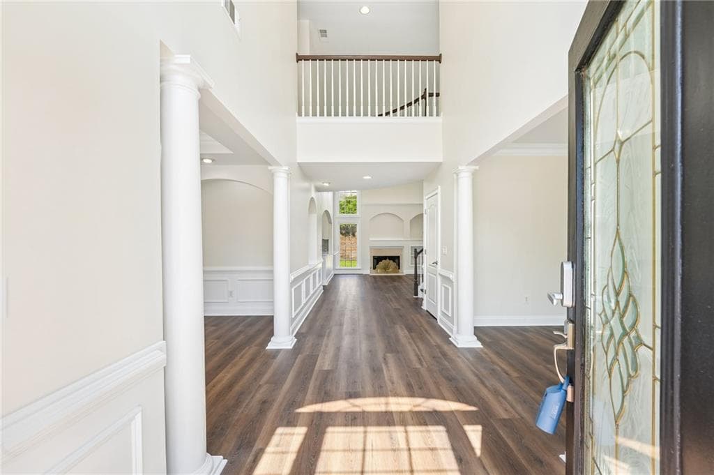 4 bedroom, 3 bathroom, 3,236 sq ft single family residence for sale at 5041 Duxford Drive, Smyrna, GA 30082 — photo 2