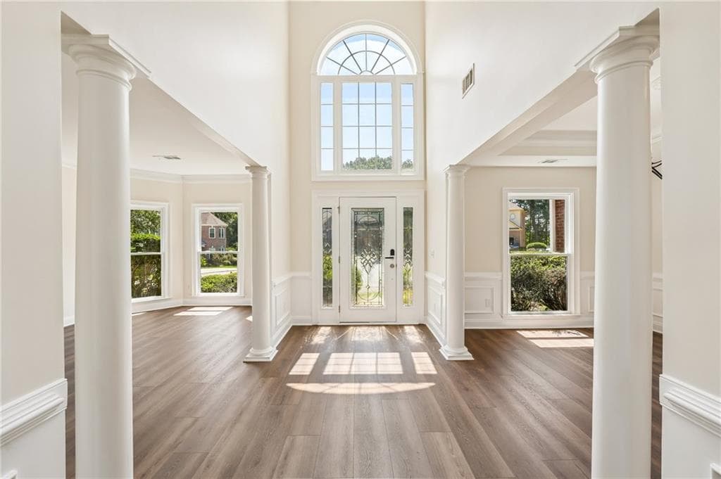 4 bedroom, 3 bathroom, 3,236 sq ft single family residence for sale at 5041 Duxford Drive, Smyrna, GA 30082 — photo 3