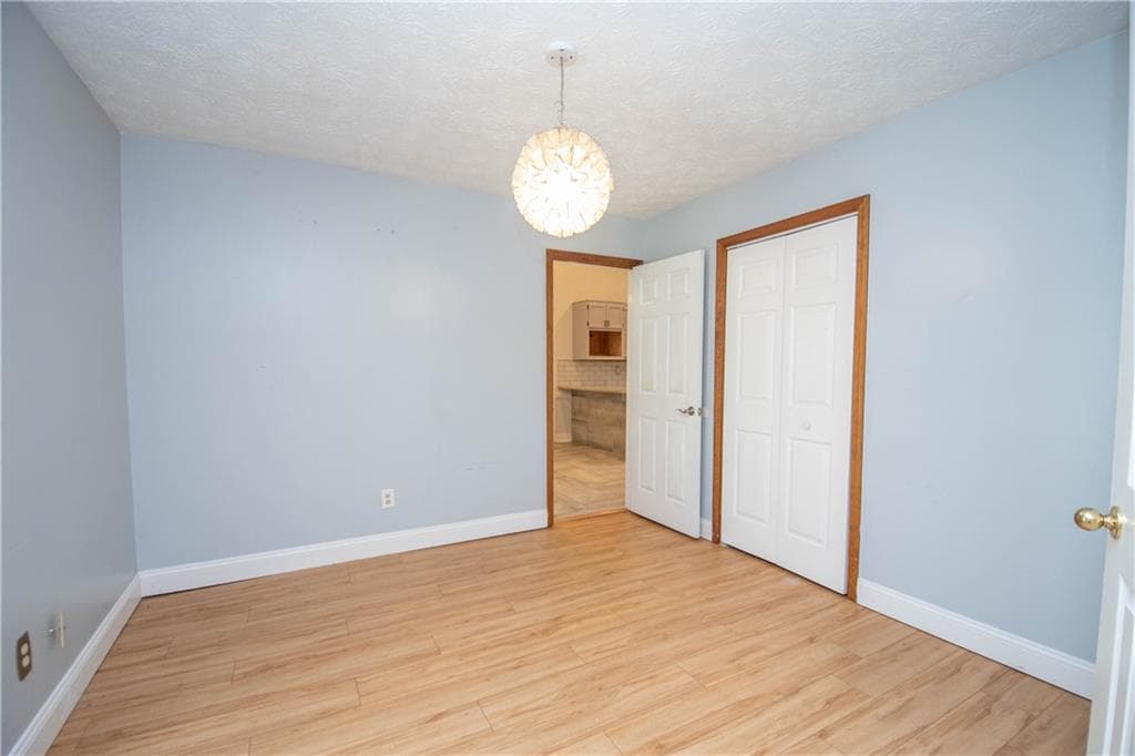 4 bedroom, 2 bathroom, 2,080 sq ft single family residence for sale at 4731 Shadybrook Way, Conyers, GA 30094 — photo 5