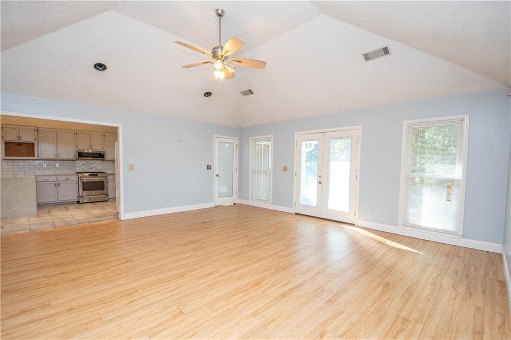 4 bedroom, 2 bathroom, 2,080 sq ft single family residence for sale at 4731 Shadybrook Way, Conyers, GA 30094 — photo 9