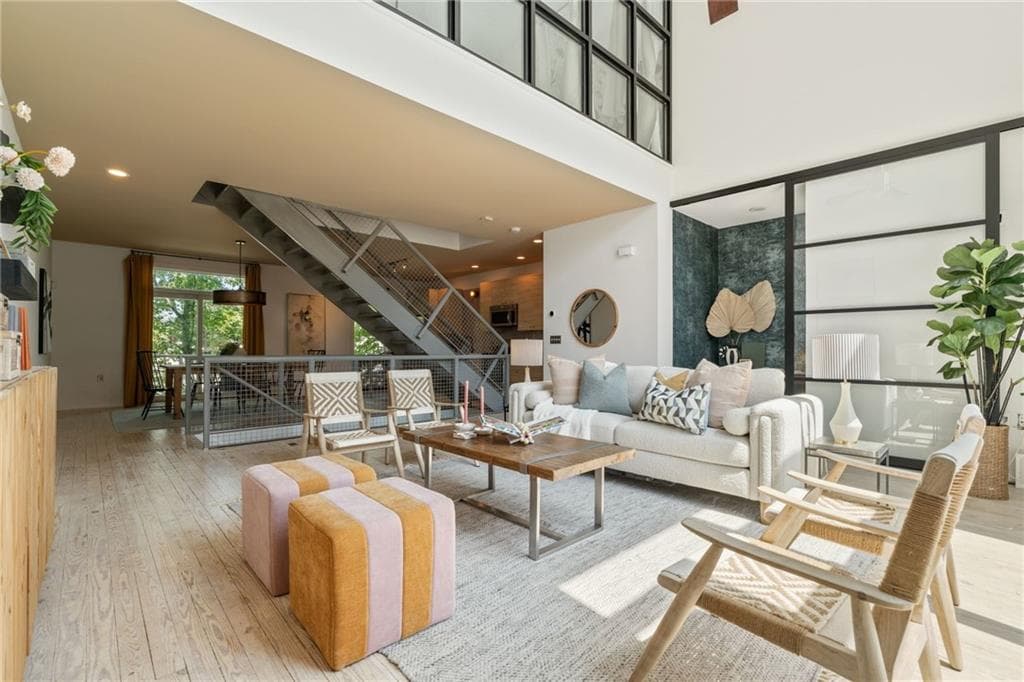 3 bedroom, 3 bathroom, 1,831 sq ft townhouse under contract at 1284 Mackintosh Park 1284, Atlanta, GA 30318 — photo 4