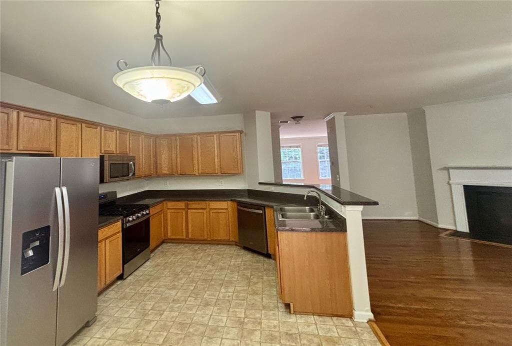 3 bedroom, 4 bathroom, 2,529 sq ft townhouse for rent at 4668 Creekside Villas Way, Smyrna, GA 30082 for $2,795 a month — photo 10