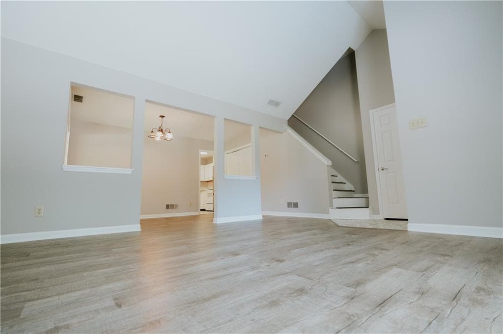 2 bedroom, 2 bathroom, 1,739 sq ft duplex for rent at 1256 Minhinette Drive, Roswell, GA 30075 for $2,500 a month — photo 9