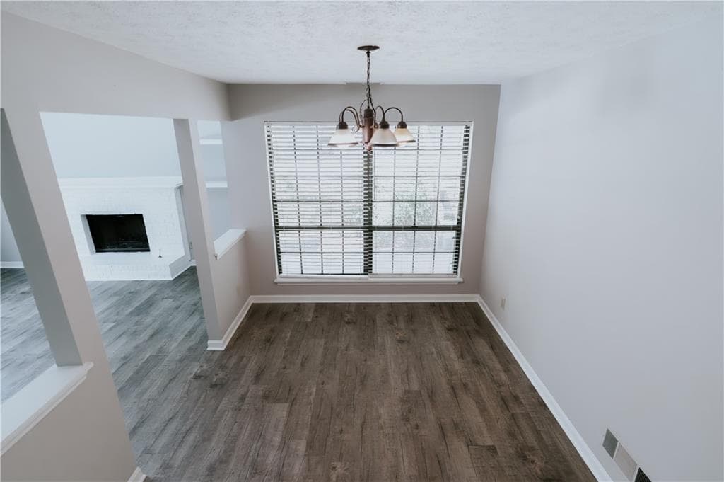2 bedroom, 2 bathroom, 1,739 sq ft duplex for rent at 1256 Minhinette Drive, Roswell, GA 30075 for $2,500 a month — photo 10