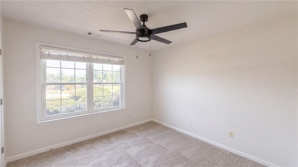 3 bedroom, 2 bathroom, 1,922 sq ft single family residence for sale at 567 Deadwood Trail, Locust Grove, GA 30248 — photo 4