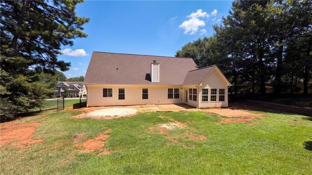 3 bedroom, 2 bathroom, 1,922 sq ft single family residence for sale at 567 Deadwood Trail, Locust Grove, GA 30248 — photo 5