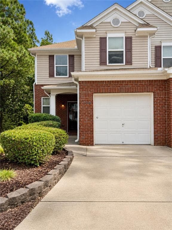 3 bedroom, 3 bathroom, 1,518 sq ft townhouse for sale at 174 Ellis Drive, Conyers, GA 30012 — photo 1 of 16
