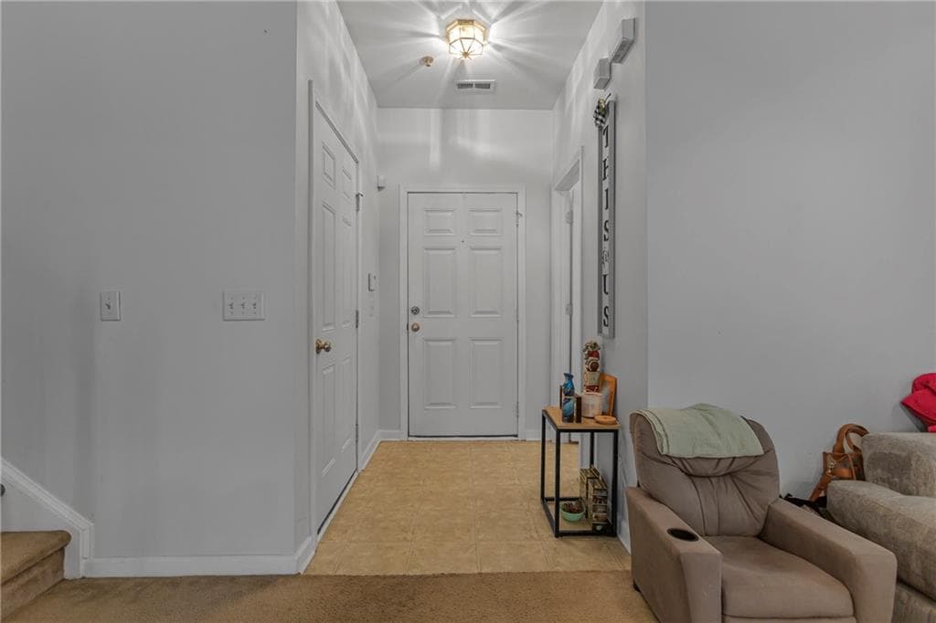 3 bedroom, 3 bathroom, 1,518 sq ft townhouse for sale at 174 Ellis Drive, Conyers, GA 30012 — photo 2