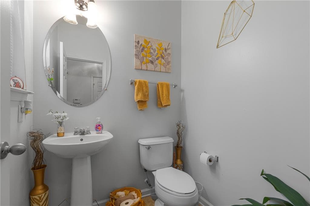 3 bedroom, 3 bathroom, 1,518 sq ft townhouse for sale at 174 Ellis Drive, Conyers, GA 30012 — photo 3