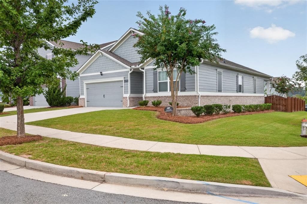 4 bedroom, 2 bathroom, 1,765 sq ft single family residence under contract at 6750 Star Gaze Court, Flowery Branch, GA 30542