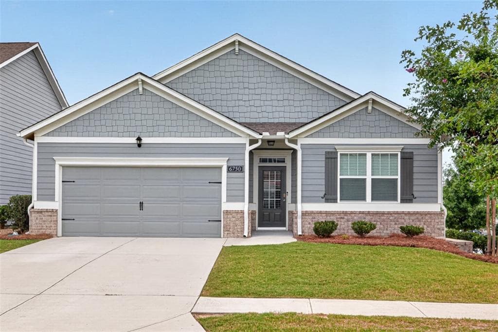 4 bedroom, 2 bathroom, 1,765 sq ft single family residence under contract at 6750 Star Gaze Court, Flowery Branch, GA 30542 — photo 2