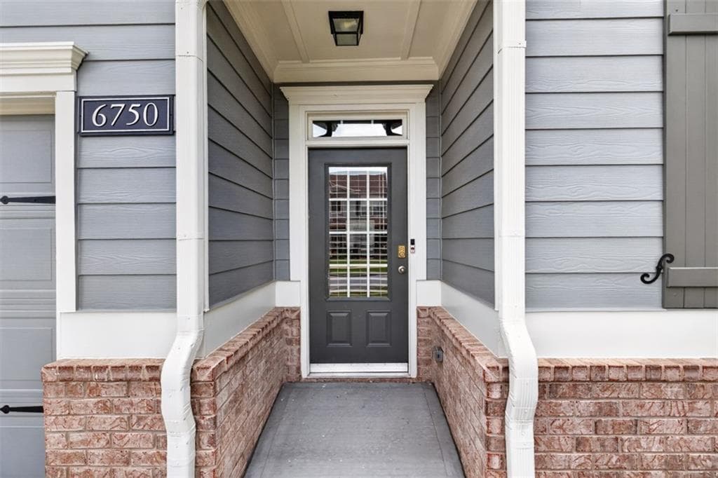 4 bedroom, 2 bathroom, 1,765 sq ft single family residence under contract at 6750 Star Gaze Court, Flowery Branch, GA 30542 — photo 3
