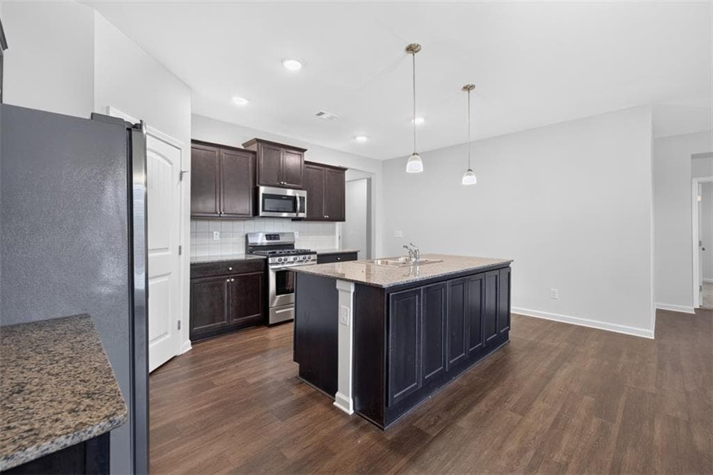 4 bedroom, 2 bathroom, 1,765 sq ft single family residence under contract at 6750 Star Gaze Court, Flowery Branch, GA 30542 — photo 7