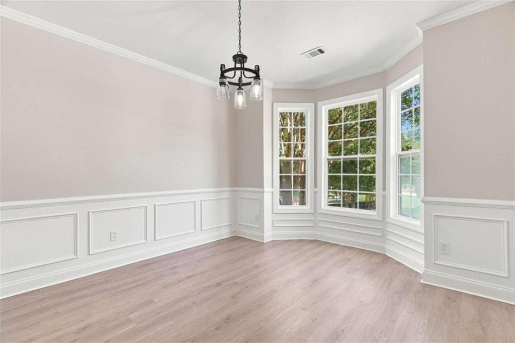 3 bedroom, 4 bathroom, 1,620 sq ft townhouse under contract at 9051 Bayrose Circle, East Point, GA 30344 — photo 7