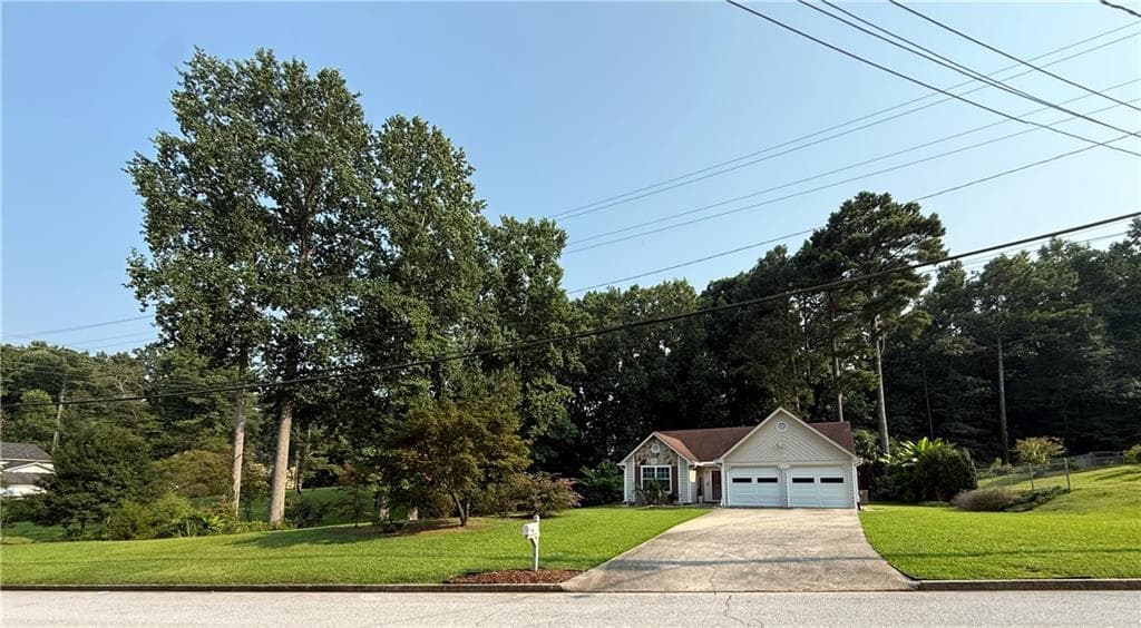 3 bedroom, 2 bathroom, 1,232 sq ft single family residence for rent at 3897 SADDLECREEK Drive, Douglasville, GA 30135 for $2,150 a month — photo 2