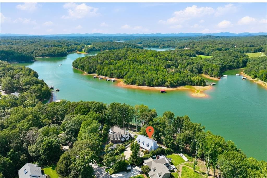 4 bedroom, 5 bathroom, 4,927 sq ft single family residence for sale at 4120 Willow Trace, Gainesville, GA 30506 — photo 7