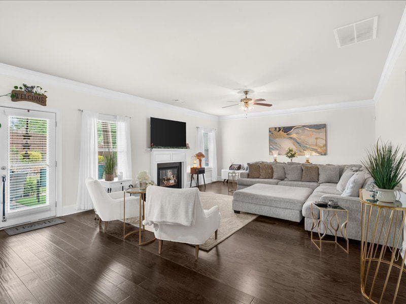 4 bedroom, 3 bathroom, 3,318 sq ft single family residence for sale at 5680 Banner Boulevard, Cumming, GA 30028 — photo 9