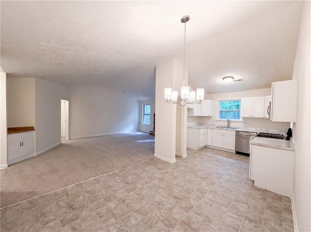 3 bedroom, 2 bathroom, 1,590 sq ft single family residence for sale at 670 Marsh Court, Jonesboro, GA 30238 — photo 10