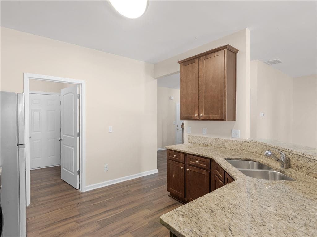 4 bedroom, 3 bathroom, 2,079 sq ft single family residence for sale at 1244 Faye Court, Mcdonough, GA 30253 — photo 5