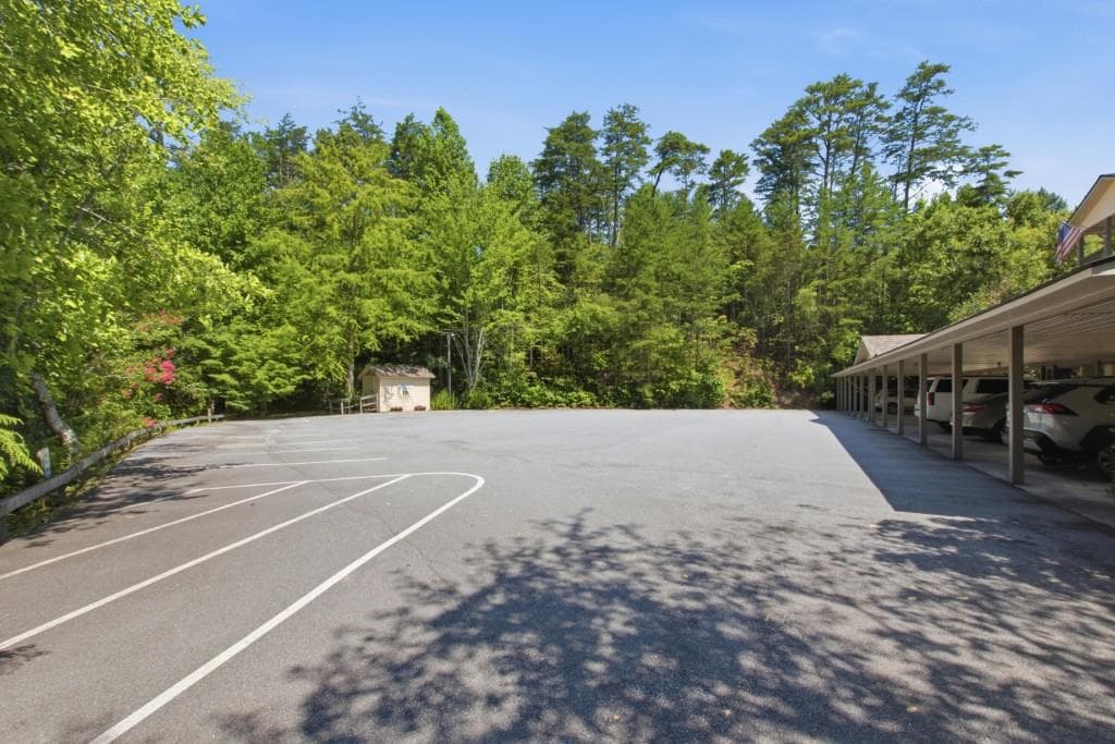 3 bedroom, 3 bathroom, 2,052 sq ft condominium for sale at 300 Ginger Creek  #307, Clayton, GA 30525 — photo 8